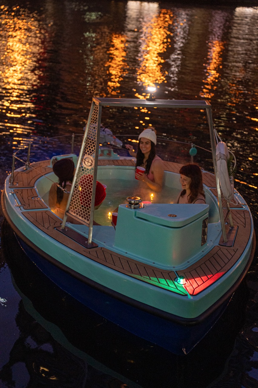 Holiday Hot Tub Boat - 800lb Limit